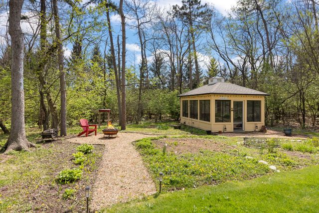 2125 Timbertrails Road, Lisle, IL 60532