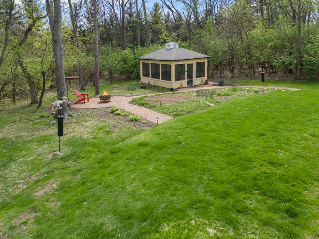 2125 Timbertrails Road, Lisle, IL 60532