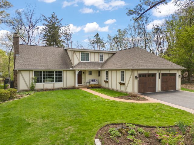 2125 Timbertrails Road, Lisle, IL 60532