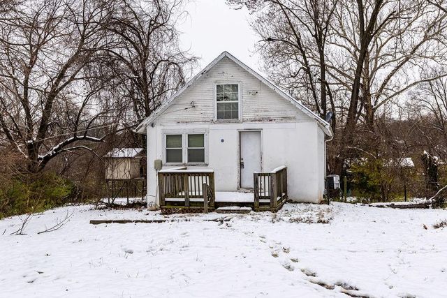 4456 N Topping Avenue, Kansas City, MO 64117