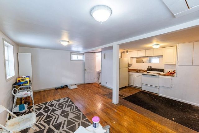 4456 N Topping Avenue, Kansas City, MO 64117