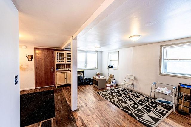 4456 N Topping Avenue, Kansas City, MO 64117