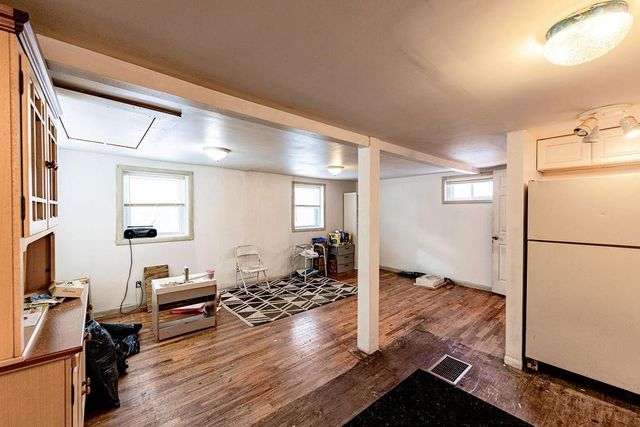 4456 N Topping Avenue, Kansas City, MO 64117