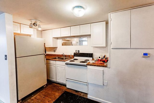 4456 N Topping Avenue, Kansas City, MO 64117