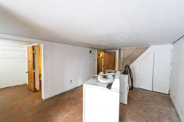 4456 N Topping Avenue, Kansas City, MO 64117