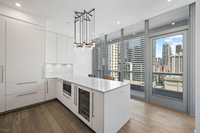 403 N Wabash Avenue 11C, Chicago, IL 60611