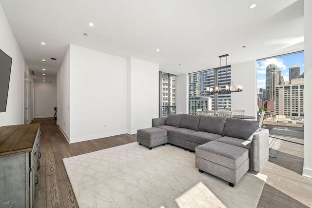 403 N Wabash Avenue 11C, Chicago, IL 60611