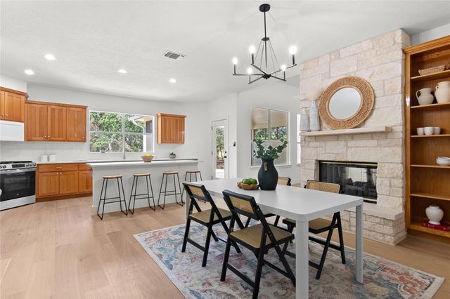 105 Musket DR, Bastrop, TX 78602
