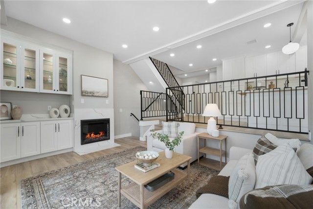 6 Barlovento Court, Newport Beach, CA 92663