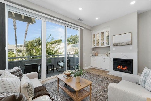 6 Barlovento Court, Newport Beach, CA 92663