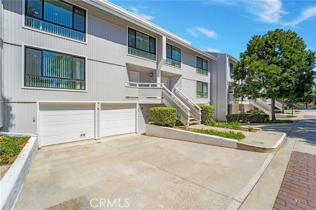 6 Barlovento Court, Newport Beach, CA 92663