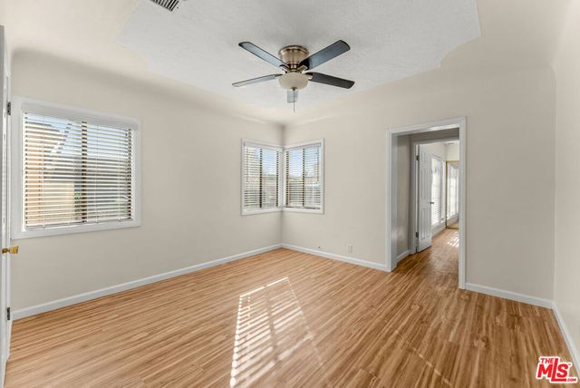 8905 S Wilton, Los Angeles, CA 90047