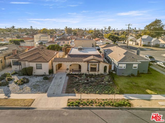 8905 S Wilton, Los Angeles, CA 90047