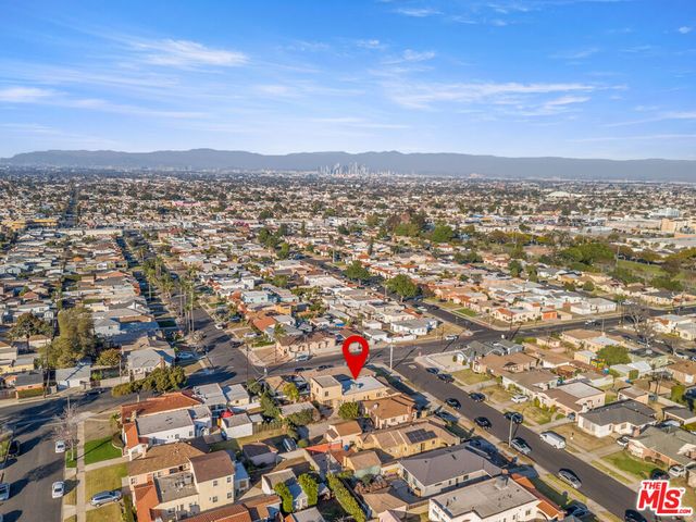8905 S Wilton, Los Angeles, CA 90047