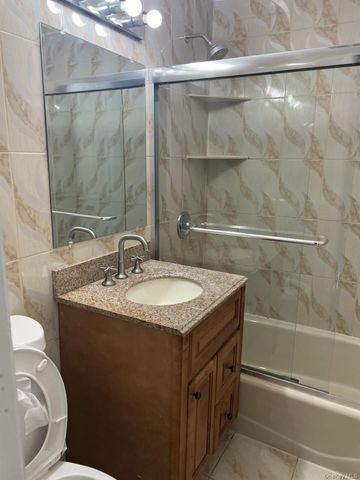 130 Glenwood Avenue 22, Yonkers, NY 10703