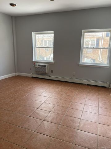 130 Glenwood Avenue 22, Yonkers, NY 10703