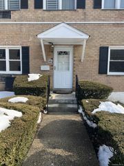 130 Glenwood Avenue 22, Yonkers, NY 10703