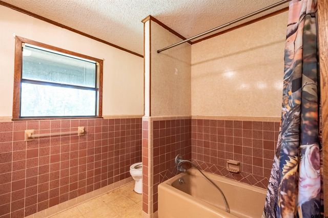 704 County Road 1903, Jacksonville, TX 75766