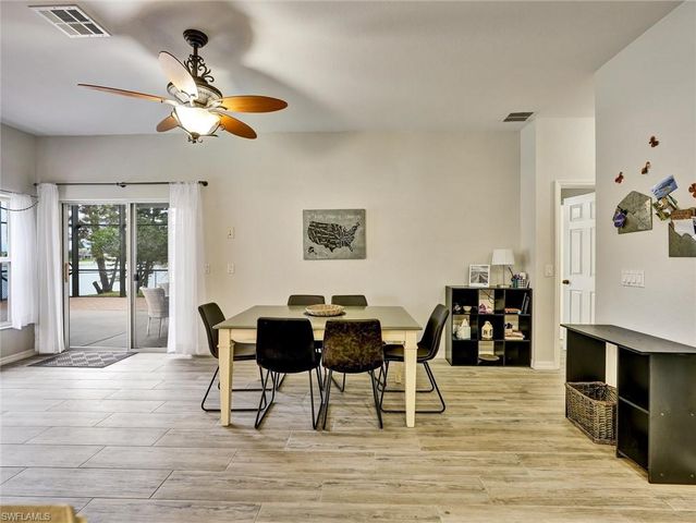 2941 Inlet Cove LN E, Naples, FL 34120