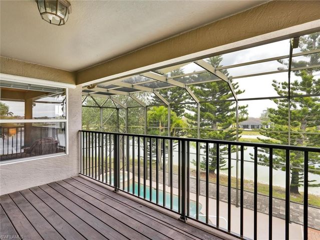 2941 Inlet Cove LN E, Naples, FL 34120