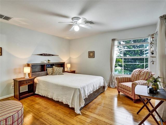 2941 Inlet Cove LN E, Naples, FL 34120