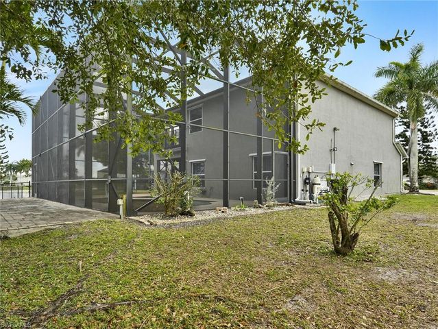 2941 Inlet Cove LN E, Naples, FL 34120