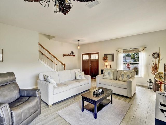 2941 Inlet Cove LN E, Naples, FL 34120