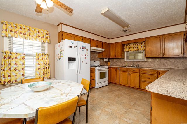 231 Sims Langley Trl, Junction City, AR 71749