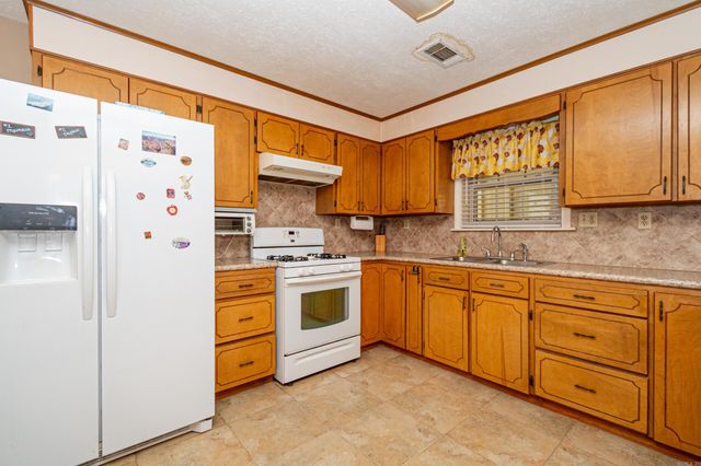 231 Sims Langley Trl, Junction City, AR 71749