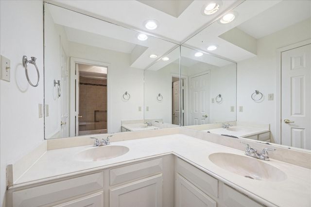 14209 Lost Meadow Lane, Houston, TX 77079