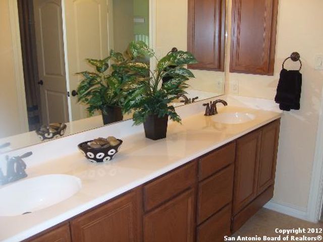 8835 Napa Landing, Boerne, TX 78015