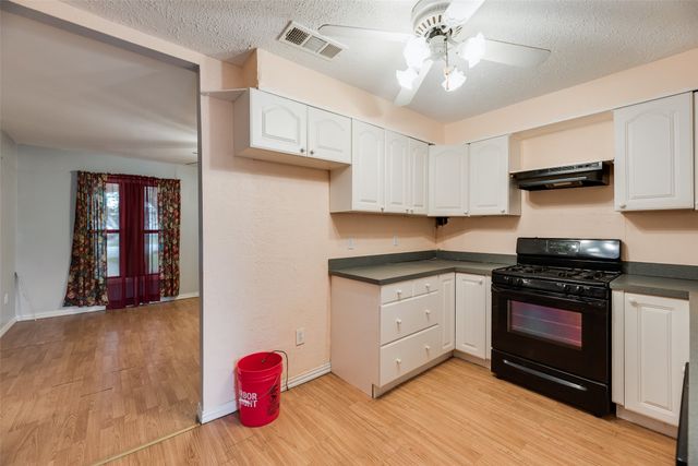 6737 Lakeside Drive, Lake Worth, TX 76135