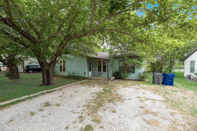 6737 Lakeside Drive, Lake Worth, TX 76135