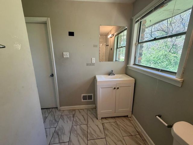 2705 Dunmoreland Ter, Atlanta, GA 30349