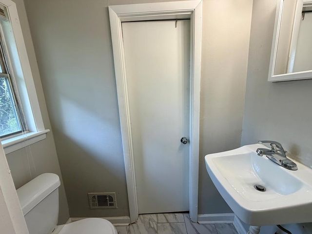 2705 Dunmoreland Ter, Atlanta, GA 30349