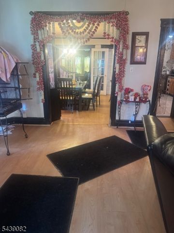 14 Helen Pl, Newark City, NJ 07106
