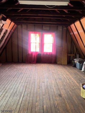 14 Helen Pl, Newark City, NJ 07106