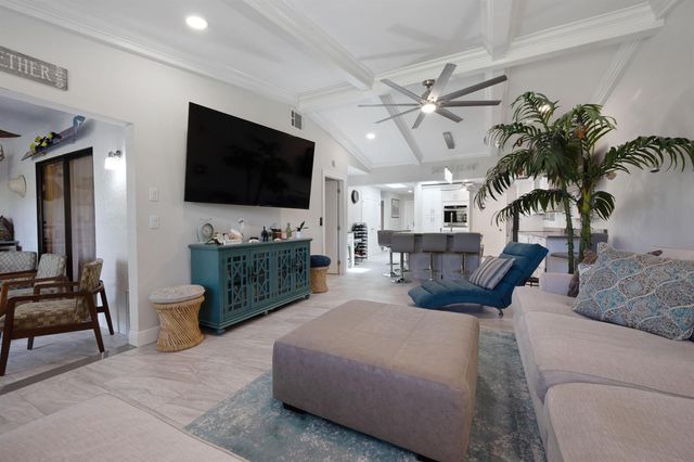 7 Ridge Pointe Drive C, Boynton Beach, FL 33435
