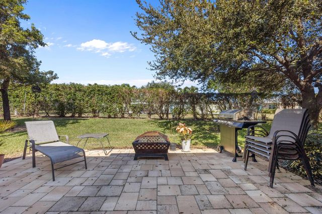 7 Ridge Pointe Drive C, Boynton Beach, FL 33435