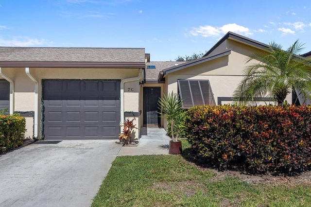7 Ridge Pointe Drive C, Boynton Beach, FL 33435
