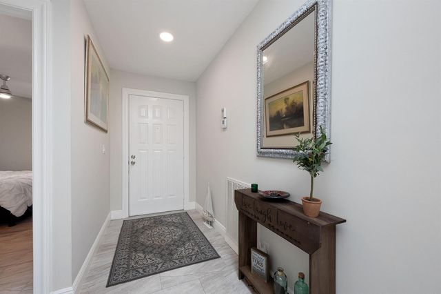 7 Ridge Pointe Drive C, Boynton Beach, FL 33435
