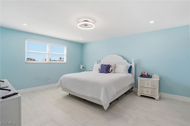 1714 Bikini CT 104, Cape Coral, FL 33904