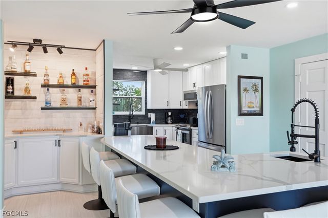 1714 Bikini CT 104, Cape Coral, FL 33904