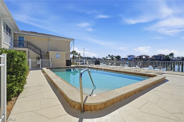 1714 Bikini CT 104, Cape Coral, FL 33904