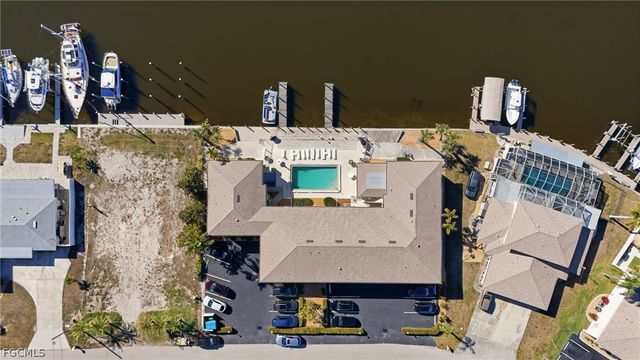 1714 Bikini CT 104, Cape Coral, FL 33904
