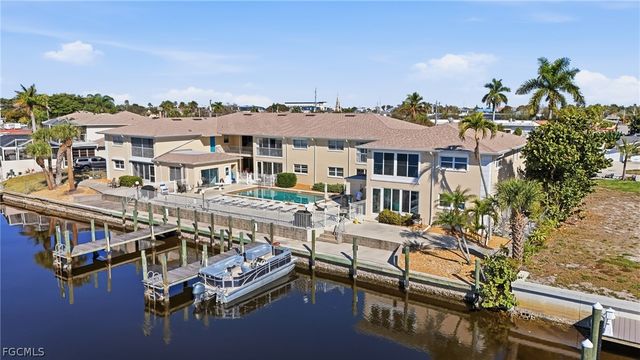 1714 Bikini CT 104, Cape Coral, FL 33904