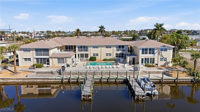 1714 Bikini CT 104, Cape Coral, FL 33904