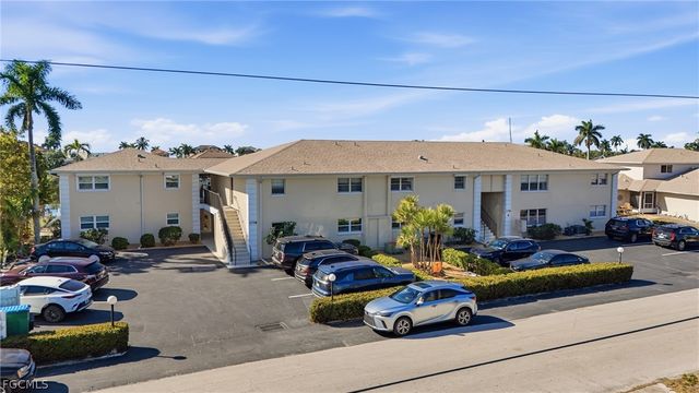 1714 Bikini CT 104, Cape Coral, FL 33904