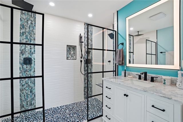 1714 Bikini CT 104, Cape Coral, FL 33904