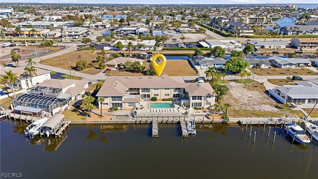 1714 Bikini CT 104, Cape Coral, FL 33904